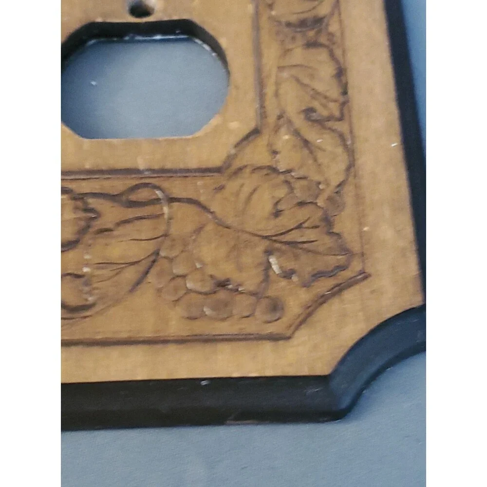 Vintage MCM Wooden Grape Vines Theme Outlet Wall Plate Cover
